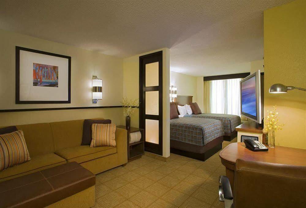Hyatt Place Albuquerque Airport Buitenkant foto